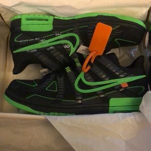 Brand new dead stock rubber off white dunks